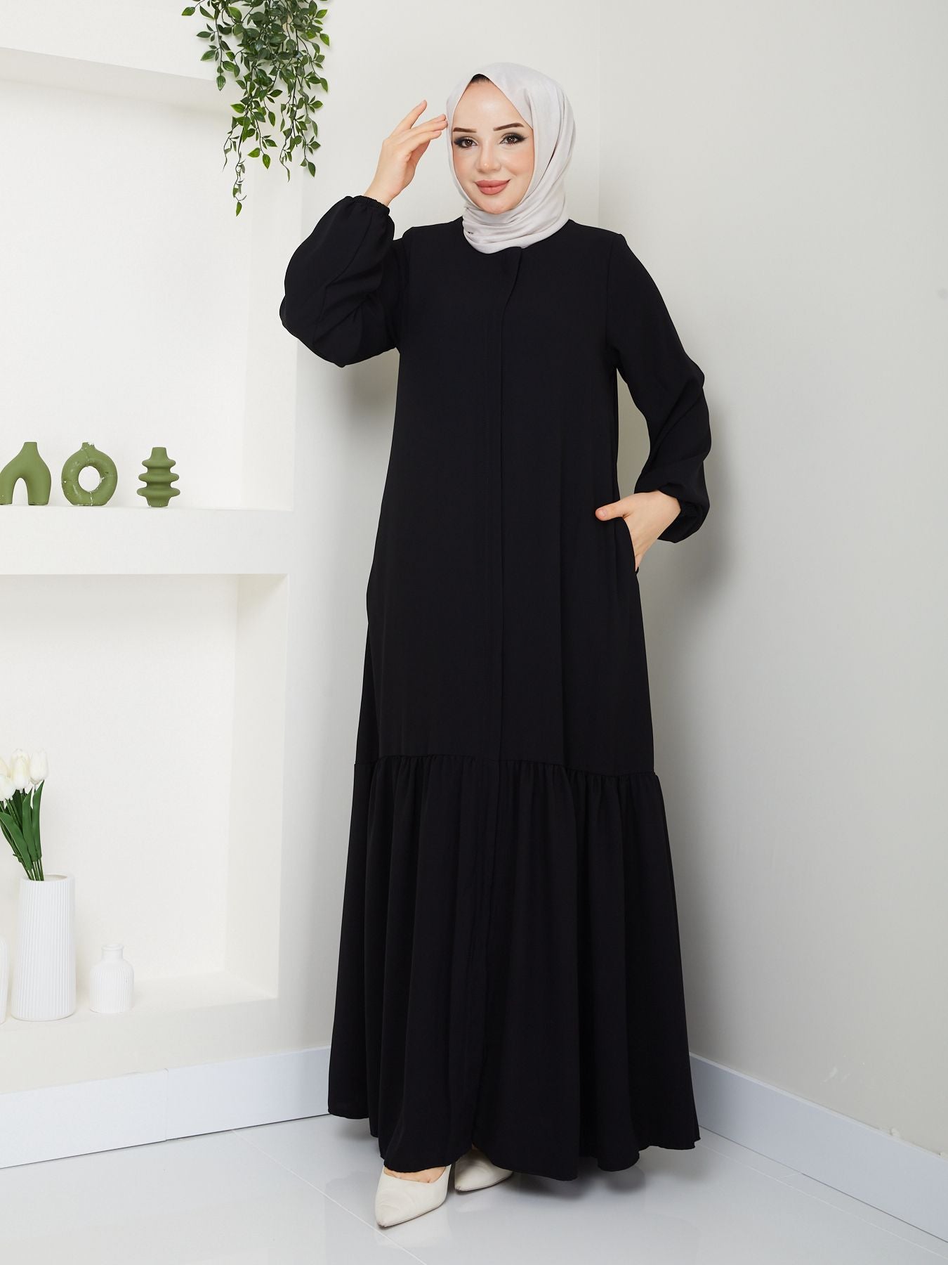 Rabia-Krepp Ferace mit Volantsaum – RH-K-FC-0004