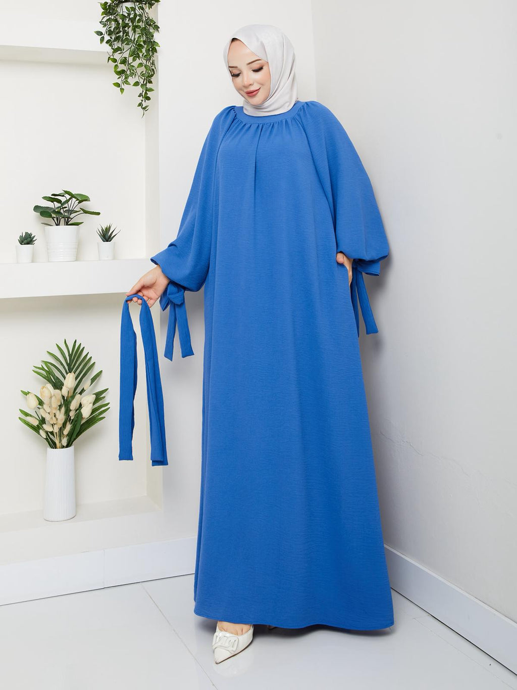 Maxikleid mit Bindegürtel RH-K-EL-0019