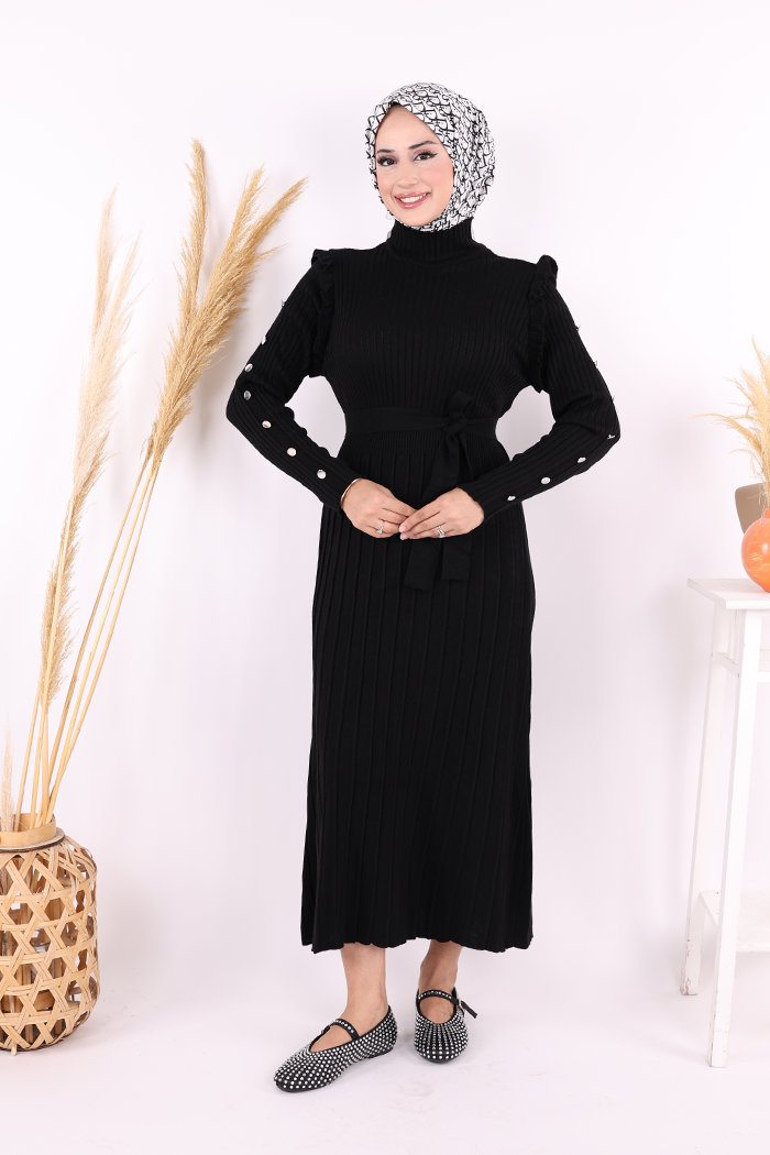 RUHENA Rippstrickkleid mit Rüschen-Schultern und Nieten – Schwarz RH-B-EL-0008