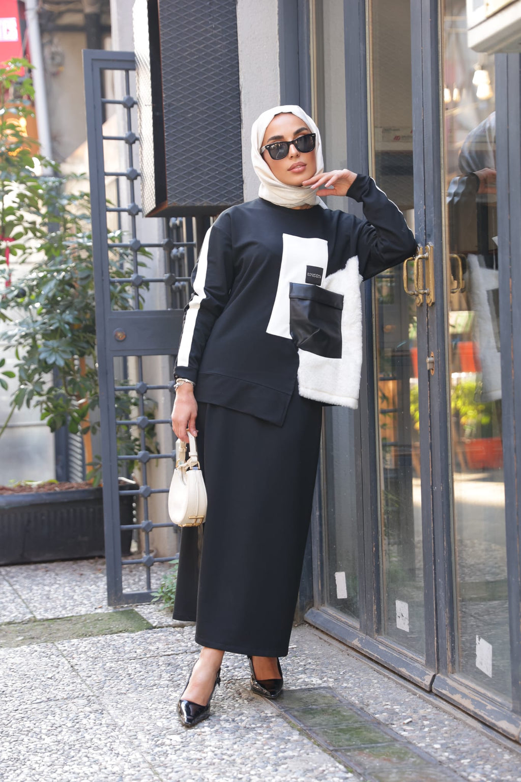 RH-M-TK-0002 – Zweiteiler mit Teddy-Detail & Kunstleder-Tasche – Schwarz