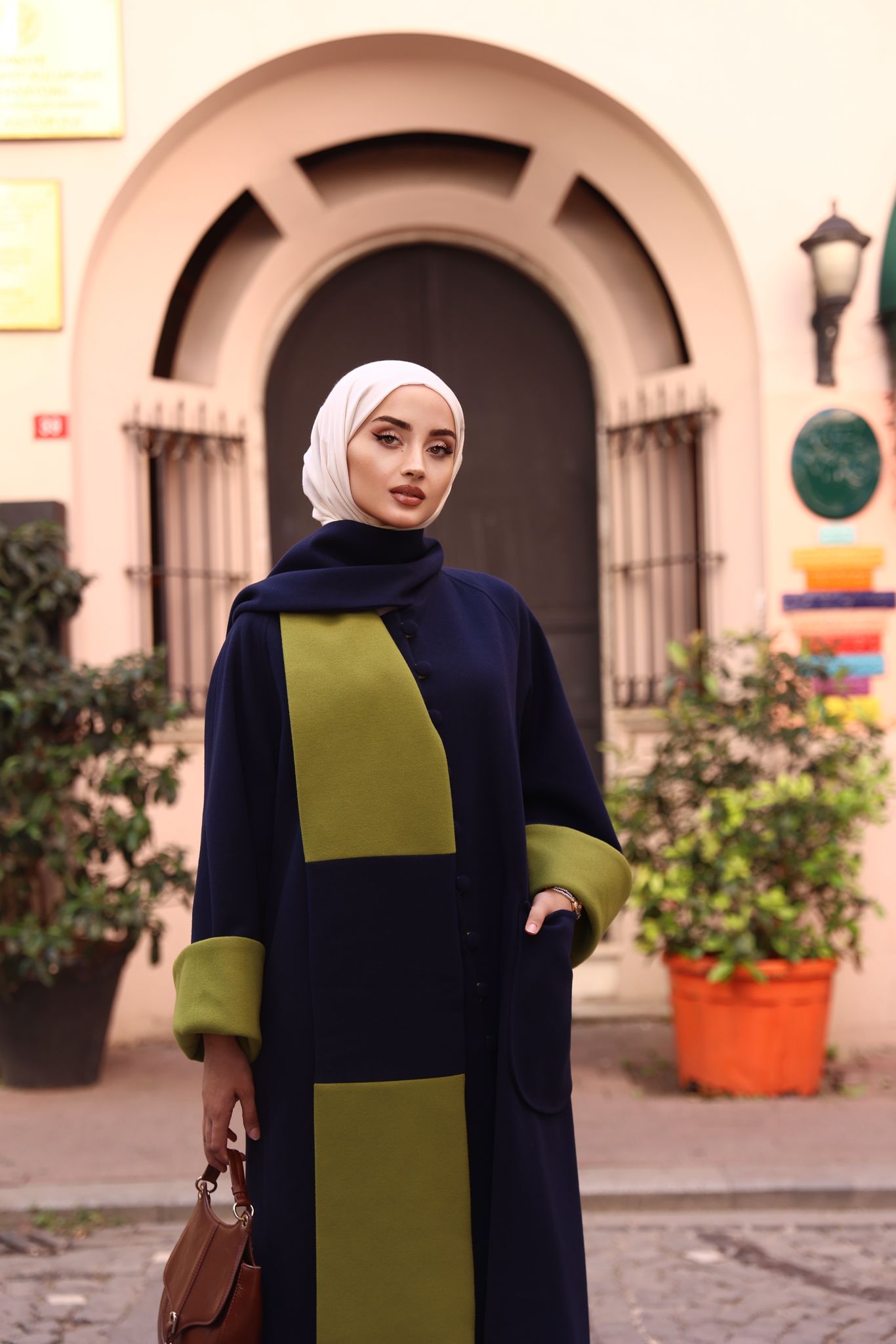 RH-M-TC-0002 – Oversize Mantel mit Kontrast-Schal, dunkelblau/oliv