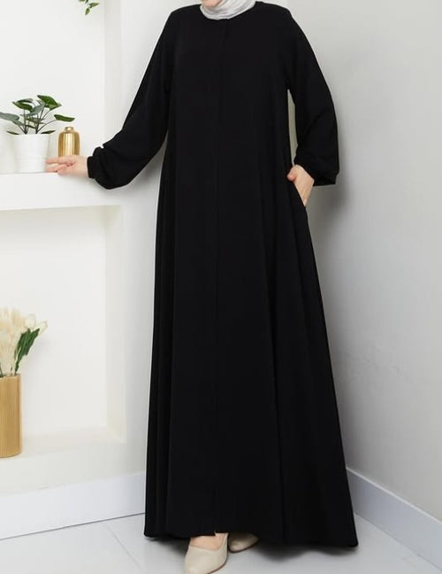 Abaya aus Medina-Krepp mit weit schwingendem Saum