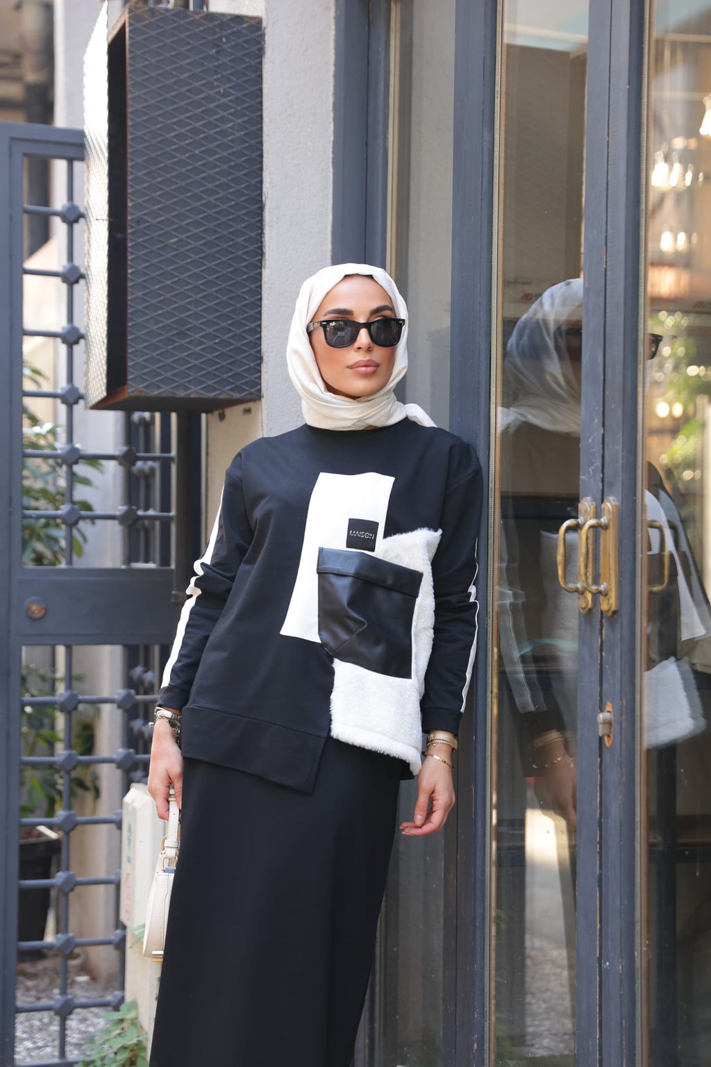 RH-M-TK-0002 – Zweiteiler mit Teddy-Detail & Kunstleder-Tasche – Schwarz