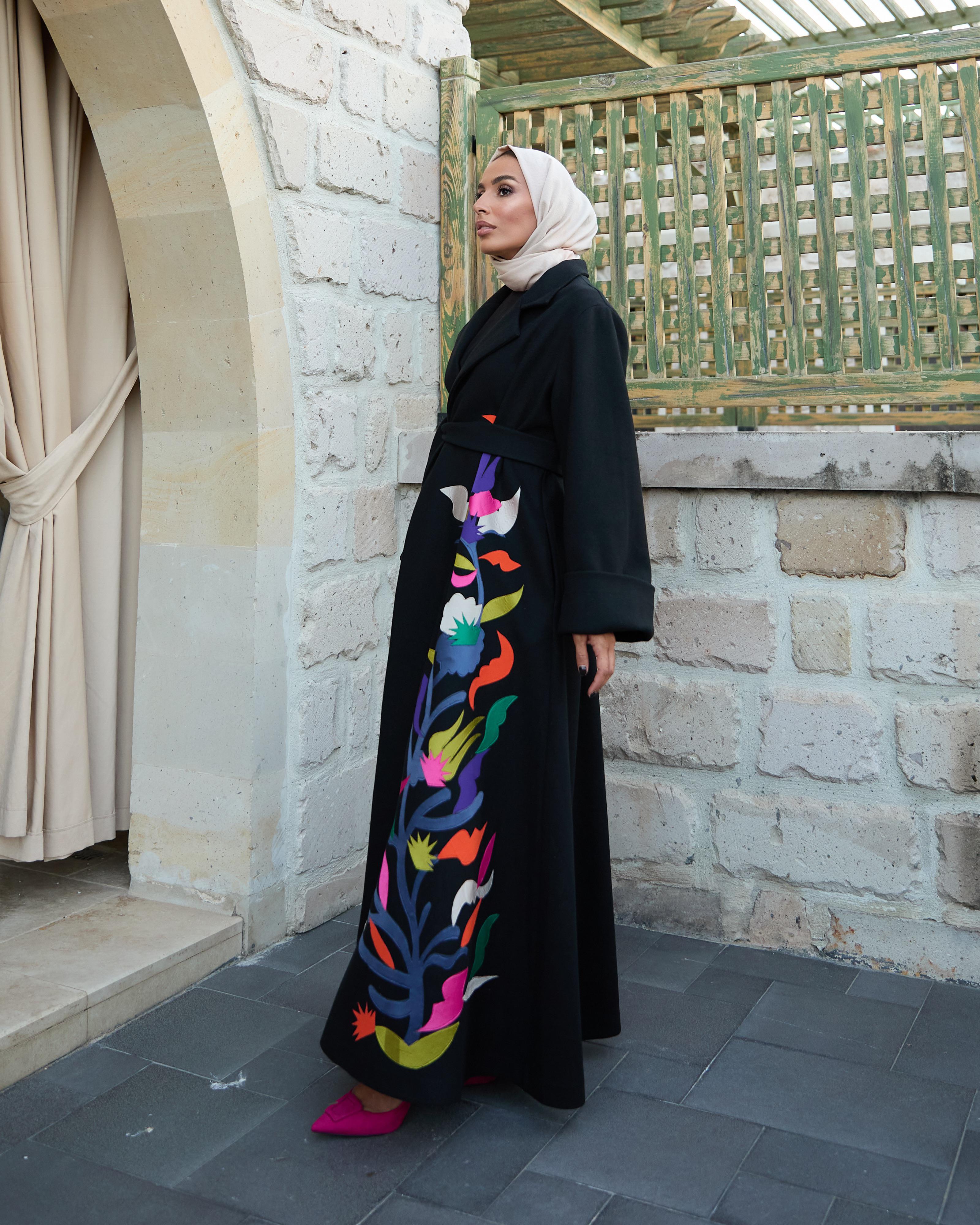 RH-M-TC-0005 – Oversize-Mantel mit floraler Applikation