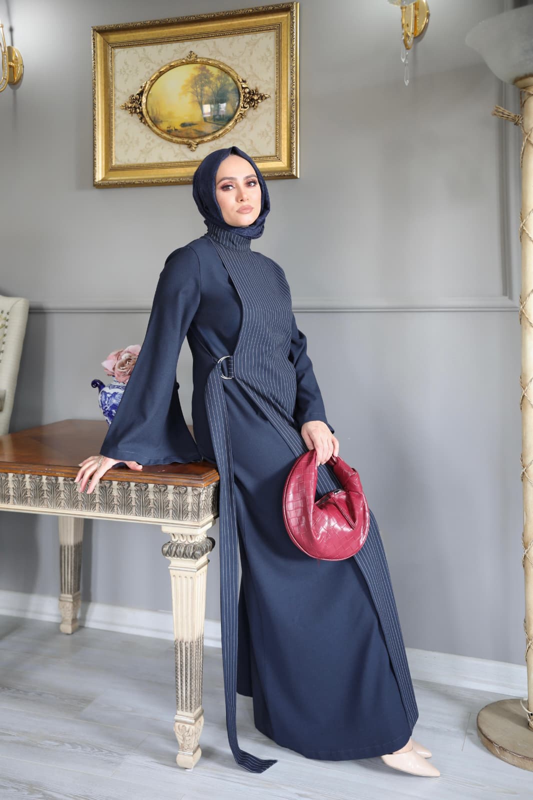 RH-M-EL-0004 – Gestreiftes Webkleid mit Bindegürtel – Grau & Dunkelblau