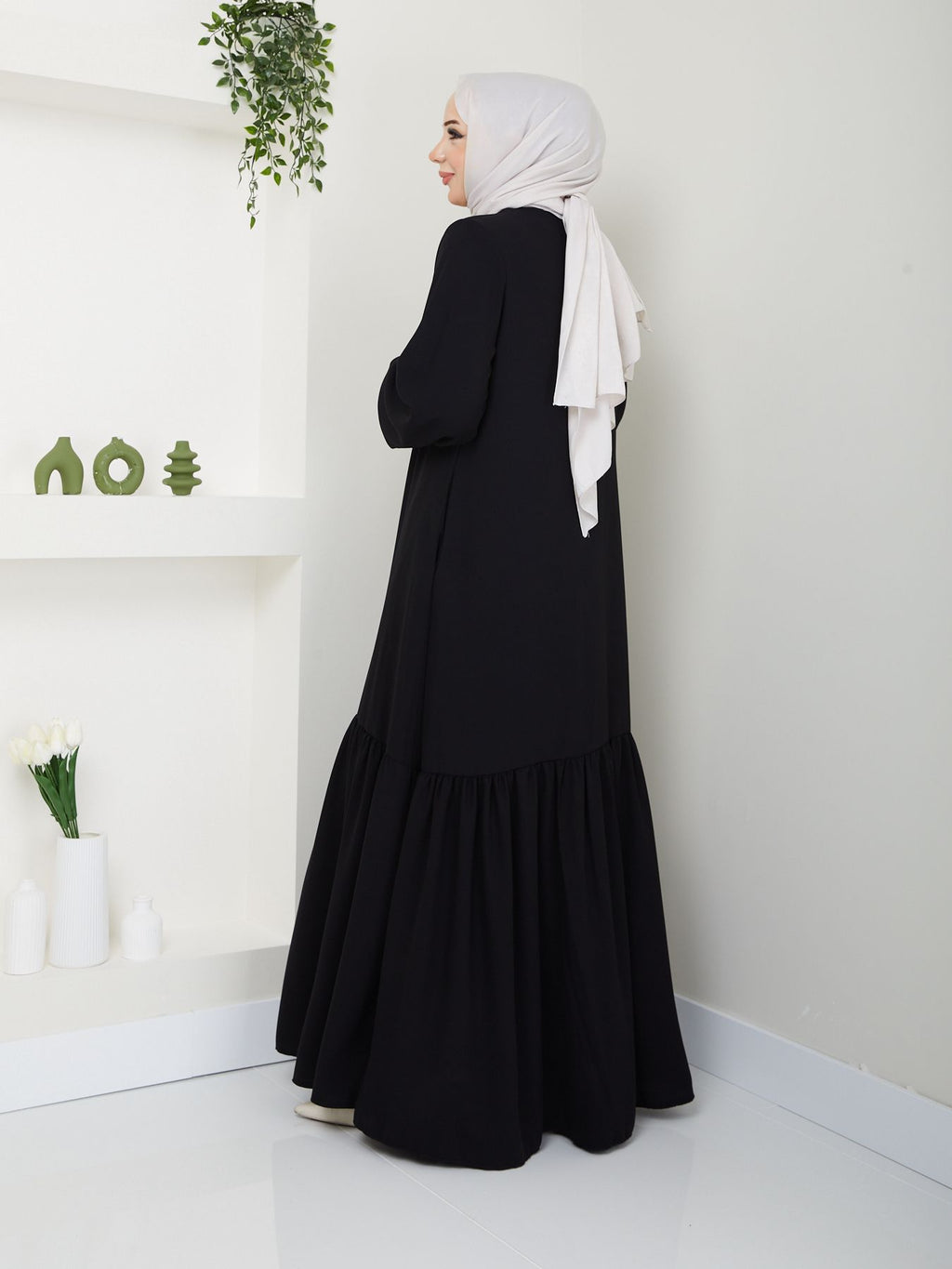 Rabia-Krepp Ferace mit Volantsaum – RH-K-FC-0004