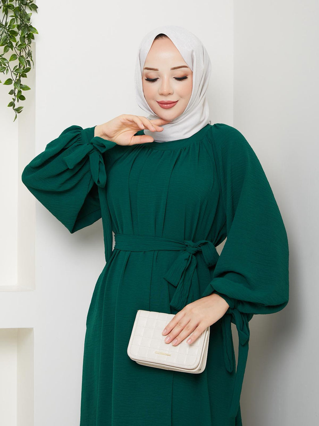 Maxikleid mit Bindegürtel RH-K-EL-0019