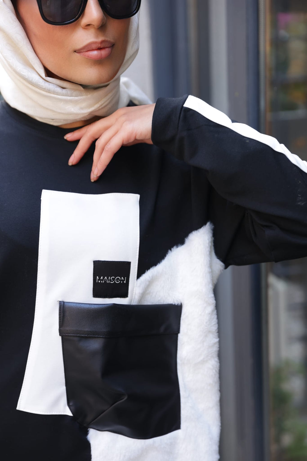 RH-M-TK-0002 – Zweiteiler mit Teddy-Detail & Kunstleder-Tasche – Schwarz