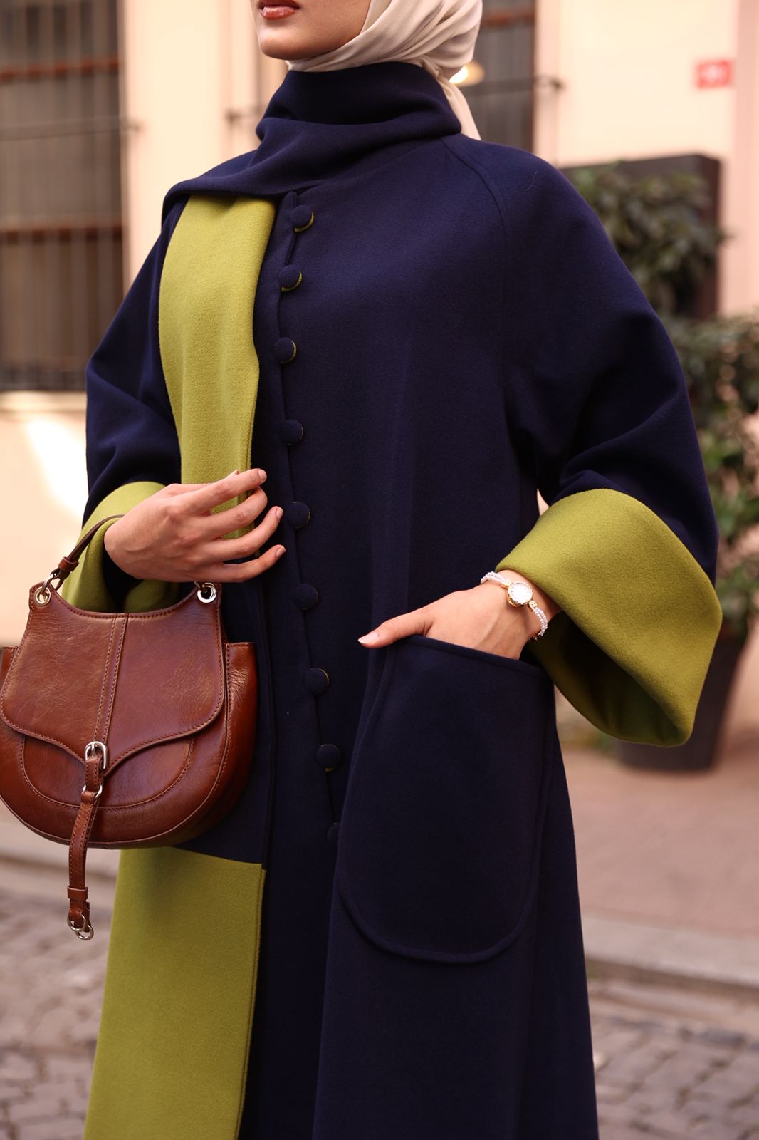 RH-M-TC-0002 – Oversize Mantel mit Kontrast-Schal, dunkelblau/oliv