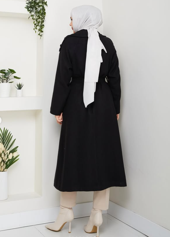 RH-M-TC-0007 – Gefütterter Wollmantel mit Bindegürtel (Größe 38–52)