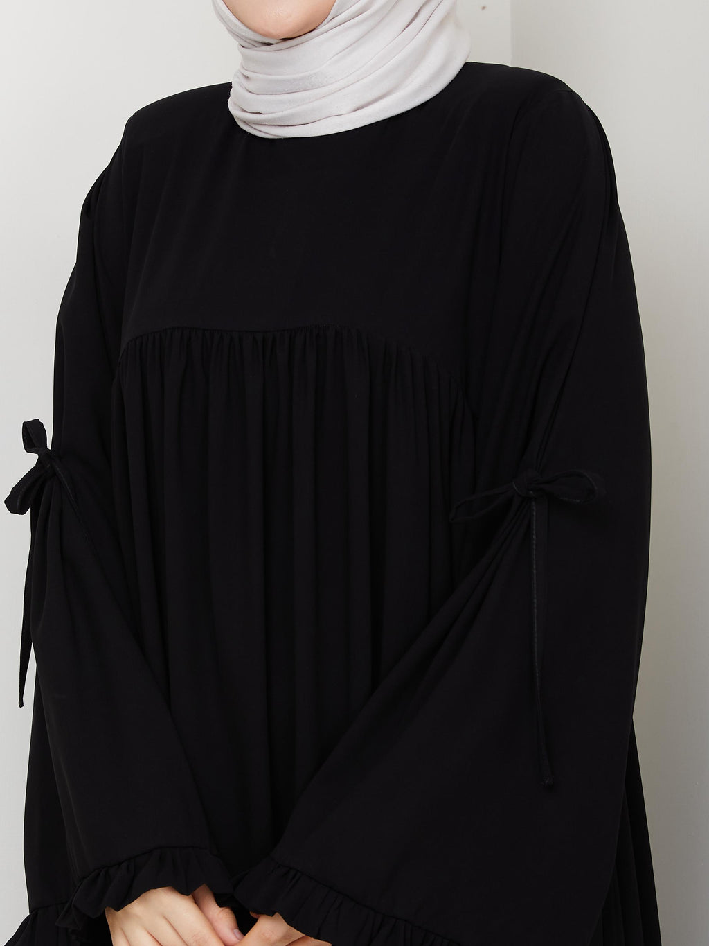 Medine-Seide Kleid mit Volantärmeln – RH-K-EL-0020