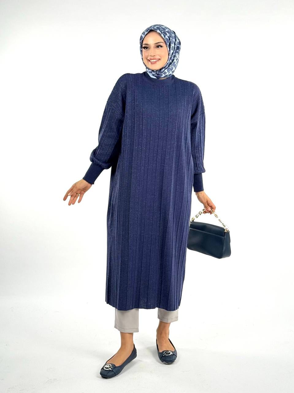 Geripptes Strickkleid mit Bündchenärmeln – Einheitsgröße (36–44) SMG RH-B-EL-0013
