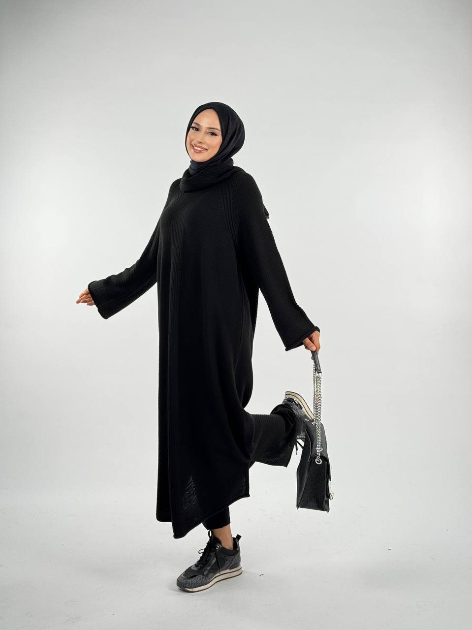 RUHENA Rollkragen-Strickkleid mit Schlitz – Einheitsgröße (38–48) | RH-B-EL-0018