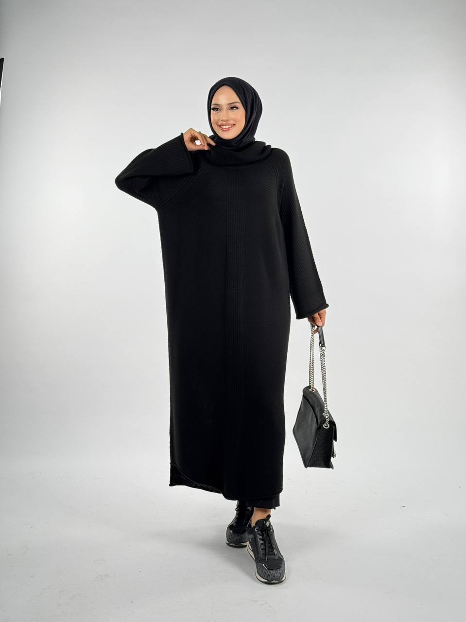 RUHENA Rollkragen-Strickkleid mit Schlitz – Einheitsgröße (38–48) | RH-B-EL-0018