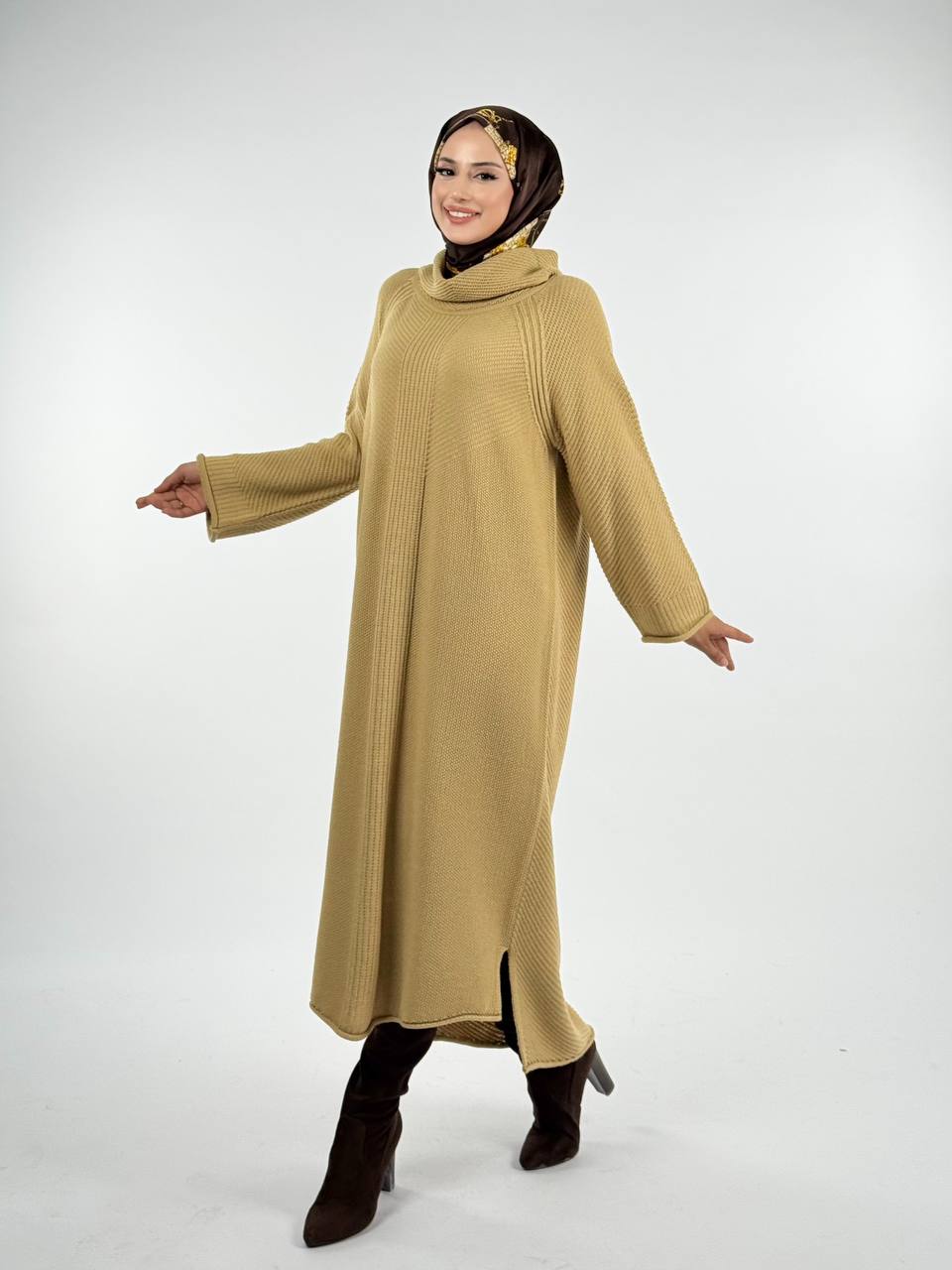 RUHENA Rollkragen-Strickkleid mit Schlitz – Einheitsgröße (38–48) | RH-B-EL-0018