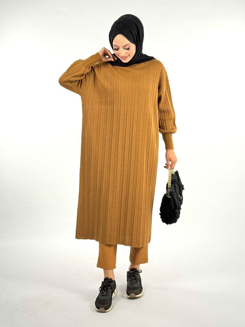 Geripptes Strickkleid mit Bündchenärmeln – Einheitsgröße (36–44) SMG RH-B-EL-0013