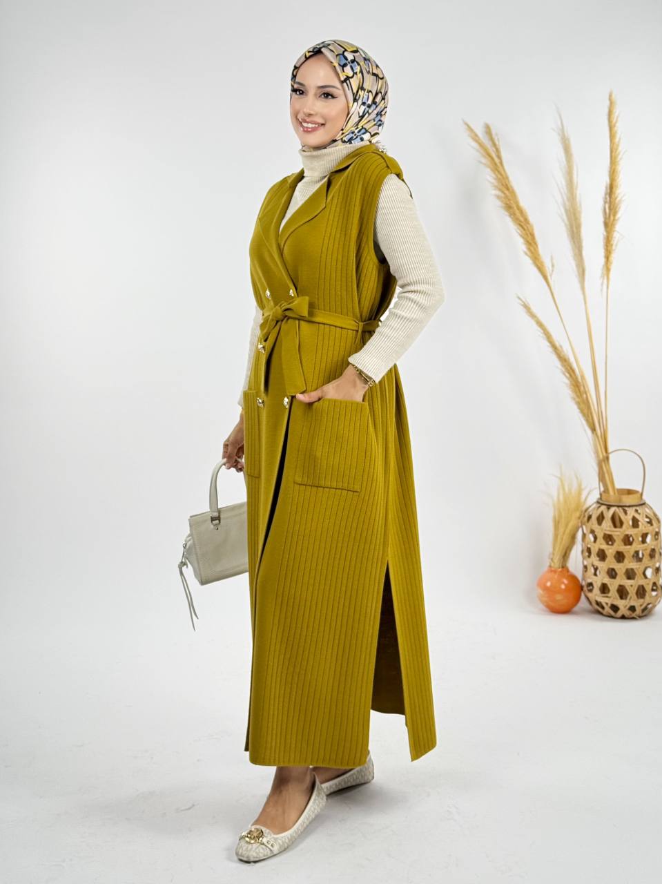 RUHENA Strickweste mit Gürtel – Einheitsgröße 38–48 (RH-B-KP-0001)